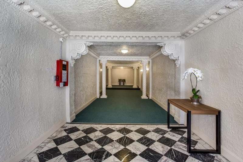 Apartment USC